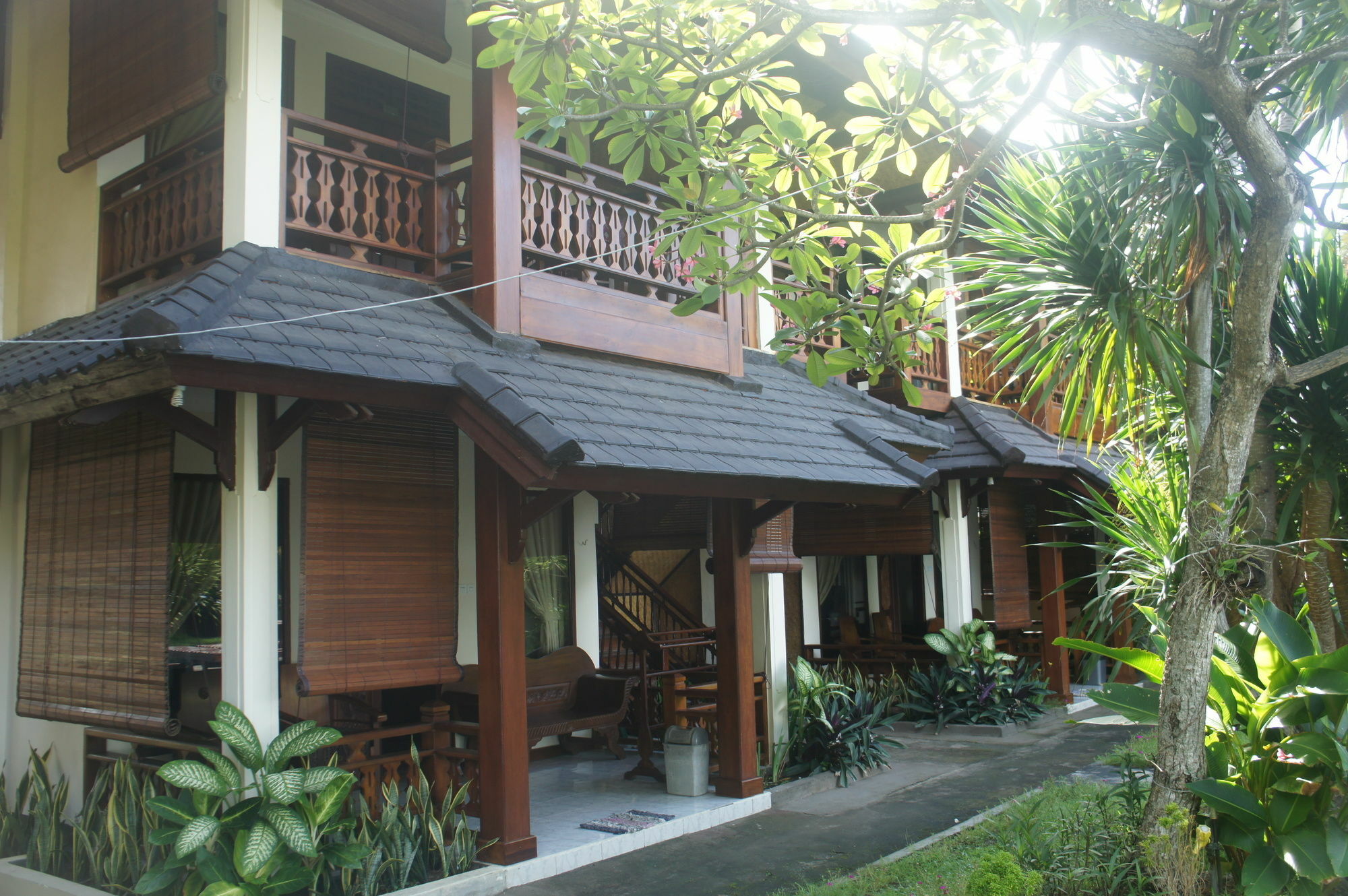 Batu Bolong Cottages Mangsit Kültér fotó